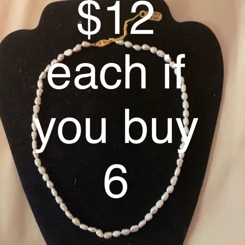 Freshwater pearl necklace